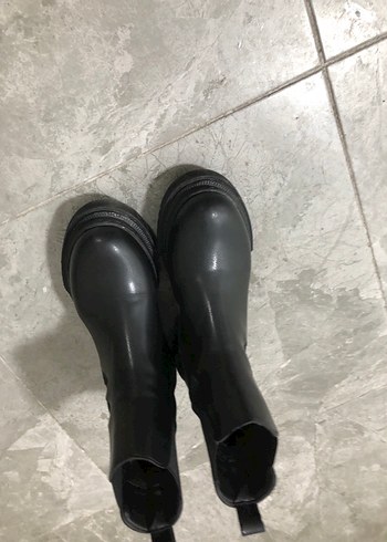 Siyah Kadın Lastikli  Bot - Görsel 2