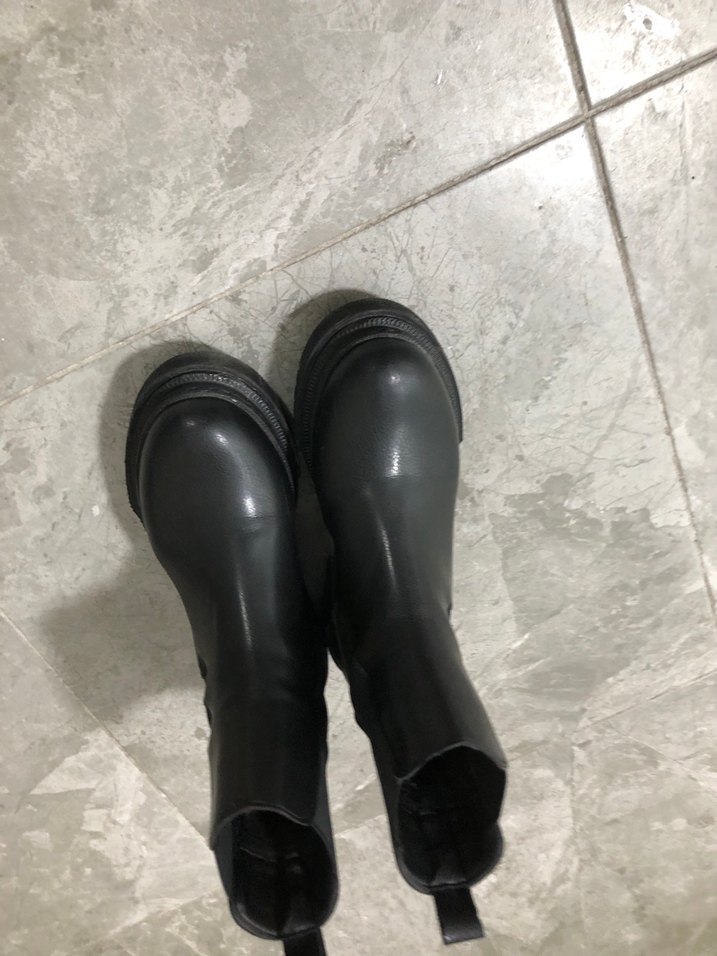 Siyah Kadın Lastikli  Bot - Görsel 2