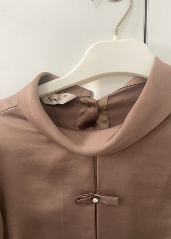 Düğmeli Bej Saten Mini Bluz - Görsel 2