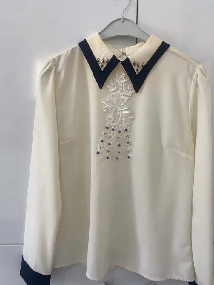 Düğmeli Bej Saten Mini Bluz - Görsel 4