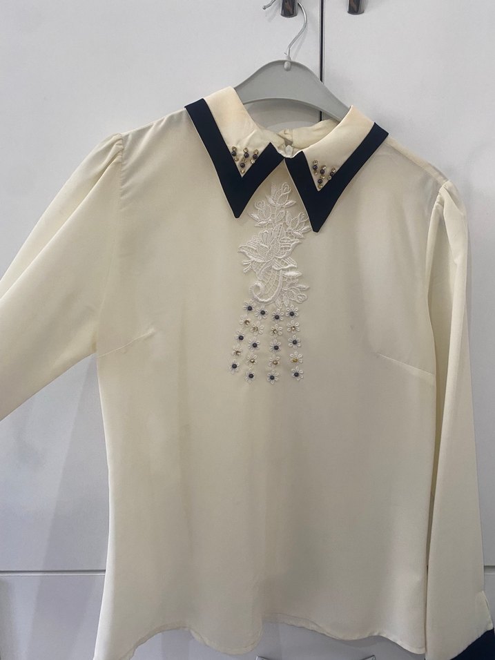 Düğmeli Bej Saten Mini Bluz - Görsel 5