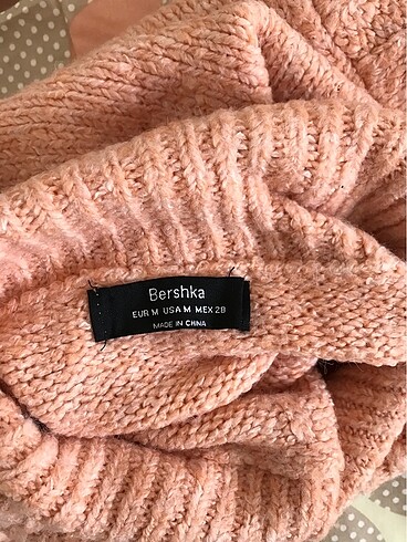 m Beden ten rengi Renk Bershka boğazlı kazak