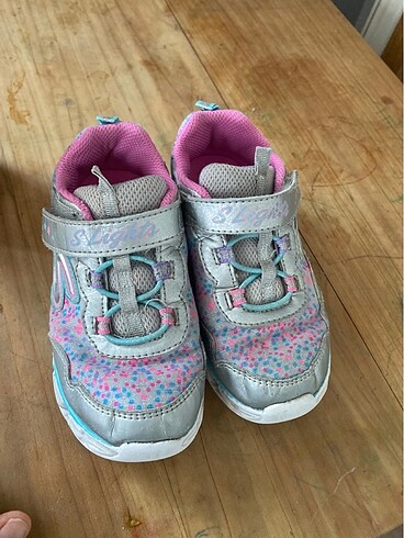 27 Beden Skechers spor ayakkabı