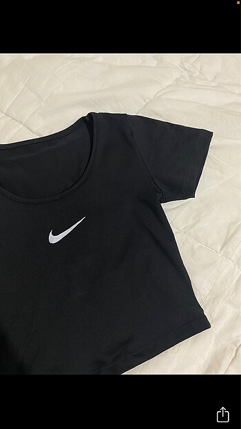 nike crop top