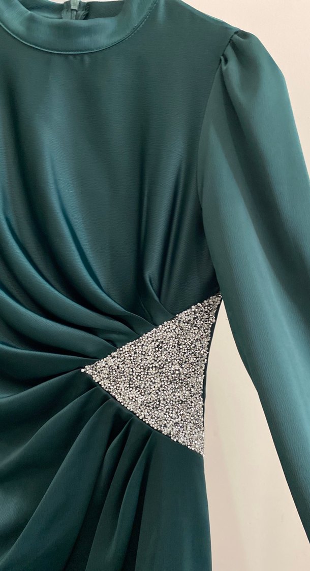 Zümrüt yeşili  Uzun Kollu V Yaka Abiye Elbise - Görsel 3