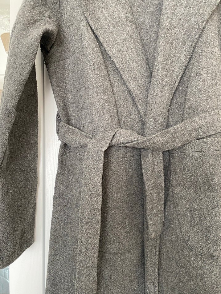 Gri Uzun Kemerli Keçe Kaban - Görsel 2