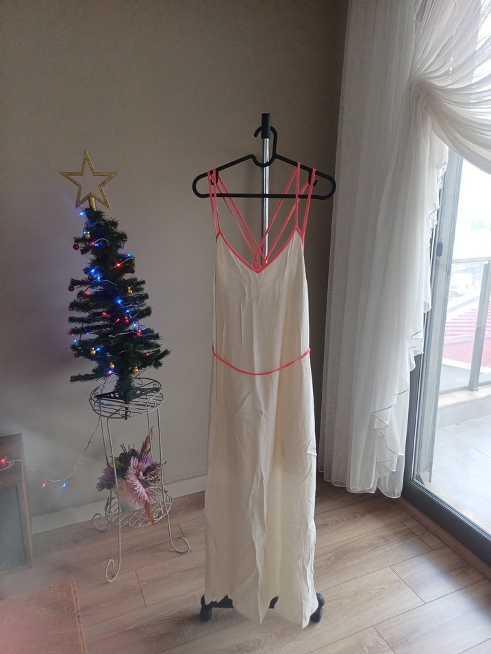 Beyaz İpeksi Askılı Uzun Elbise - Görsel 2