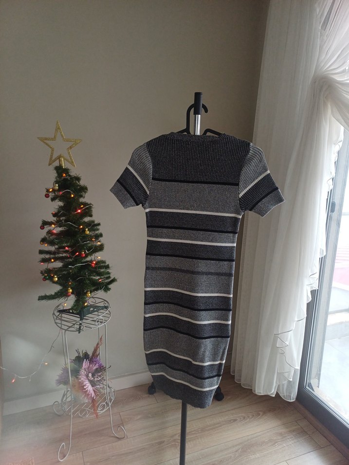 Gri Çizgili Kısa Kollu Triko Midi Elbise - Görsel 2