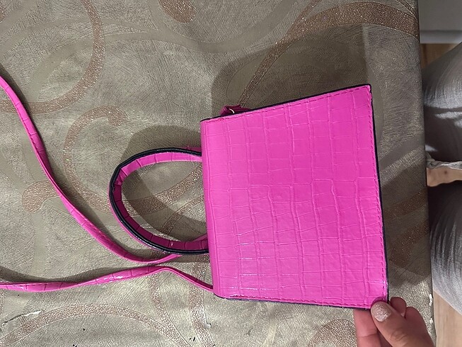 Beden pembe Renk Pembe kol çantası .