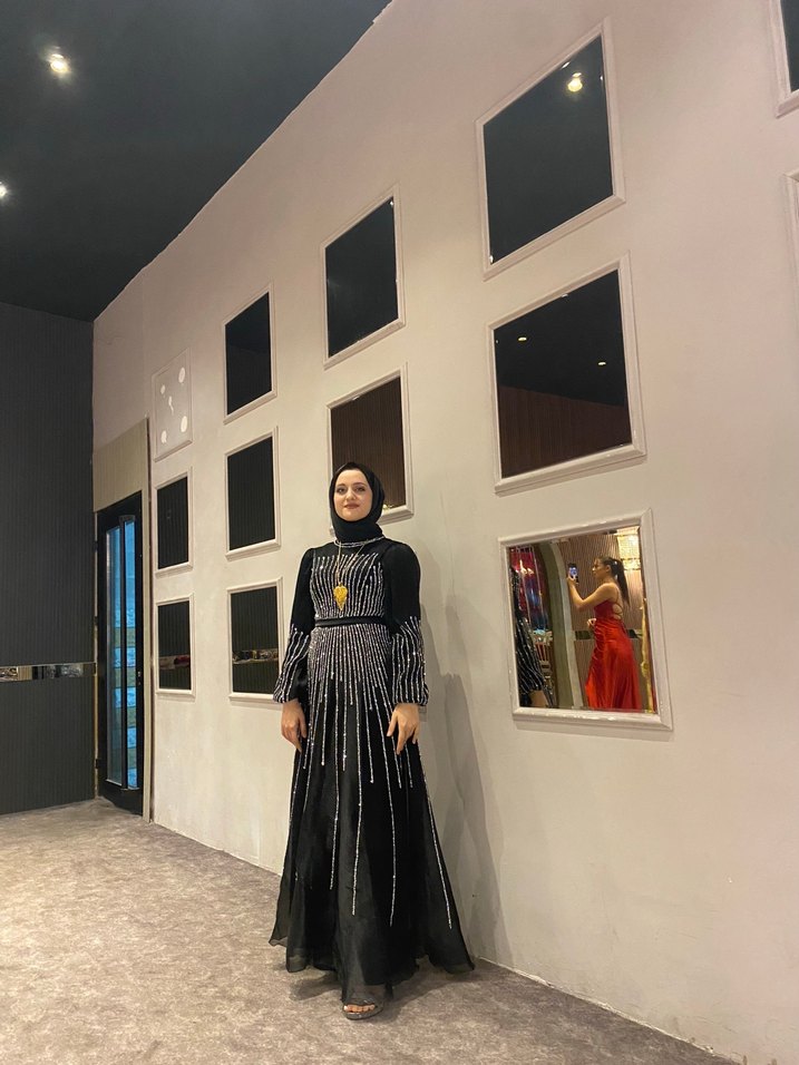 Uzun Siyah Gotik Desenli Kadın Elbise - Görsel 2