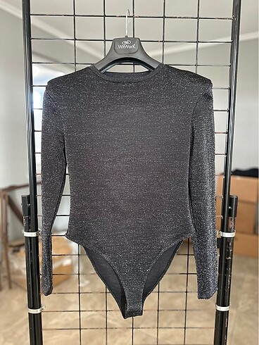 Zara SİMLİ GÖRÜNÜMLÜ VATKALI BODYSUIT