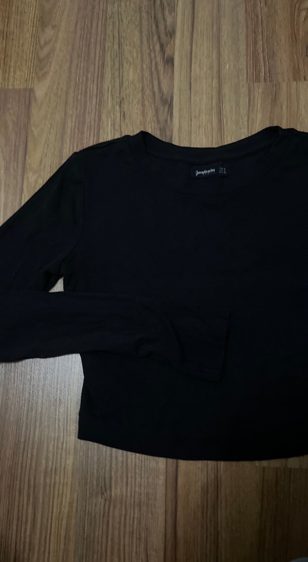 Siyah Uzun Kollu Crop Top - Görsel 3