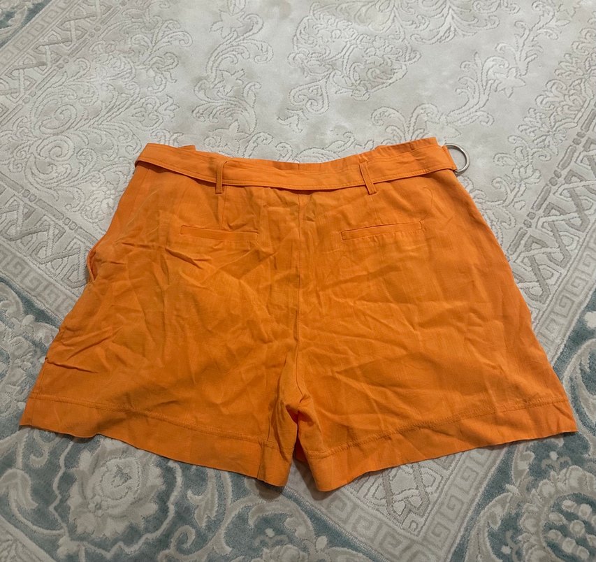 Beli Kemerli Parlak Turuncu Keten Şort - Görsel 2