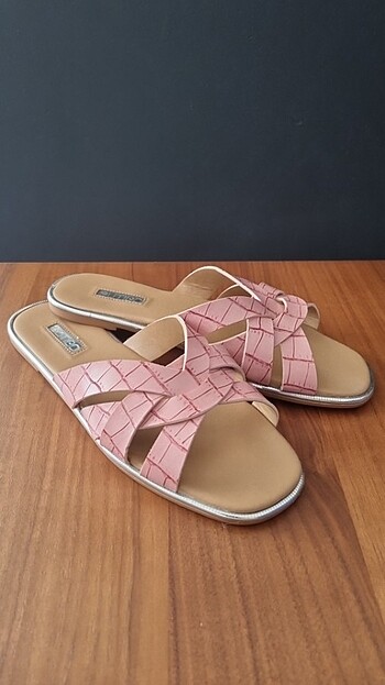 Terlik pembe