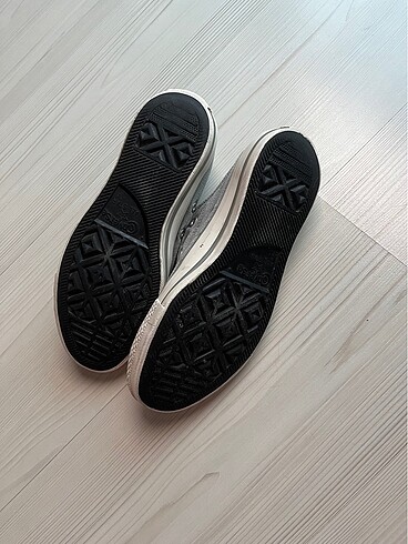 37,5 Beden gri Renk Converse bağcıksız vintage