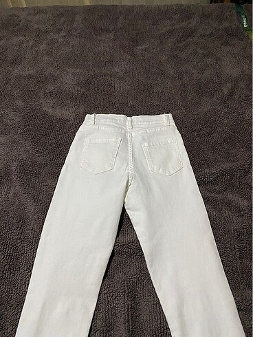 28 Beden beyaz Renk Beyaz pantolon