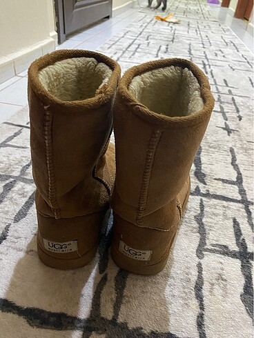 Ugg Ugg bot