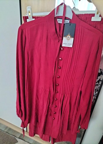 Bordo Nakışlı Kız Triko Hırka ve Etek Takımı