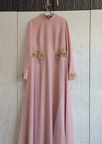 48 Beden Pembe Uzun Kollu Nakışlı Uzun Abiye