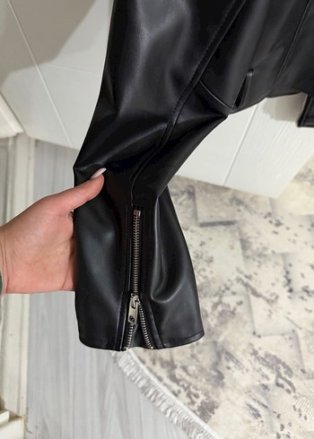 Zara Siyah Deri Biker Ceket - Görsel 3