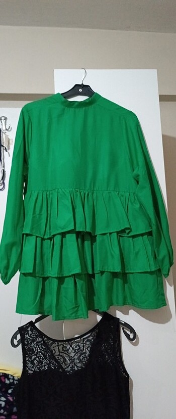 Yeşil katlı tunik
