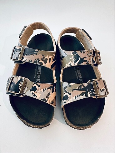 Birkenstock dino