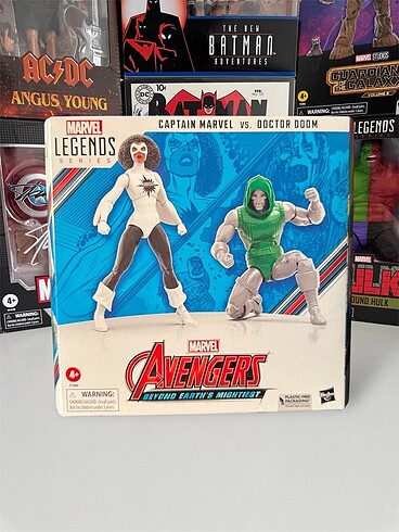 Marvel Legends Doctor Doom vs Captain Marvel Figür