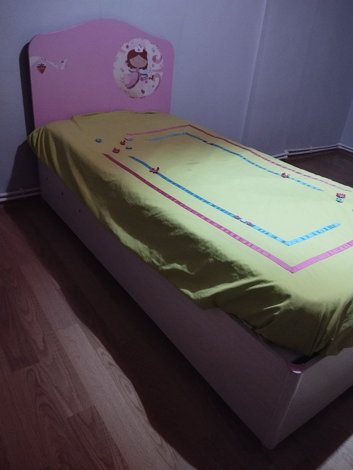 Çilek Marka Pembe Genç Yatak - Görsel 2