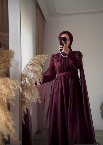 Bordo Uzun Kollu Yüksek Yakalı Salaş Abiye Elbise