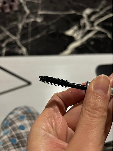 CLINIQUE siyah beyaz çift başlı maskara - Görsel 6