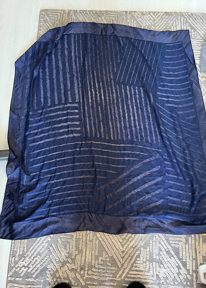 Lacivert Eşarp örtü - Görsel 3