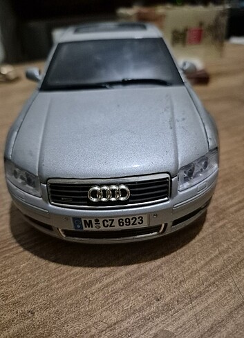  Beden Renk 1/18 ölçek audi A8