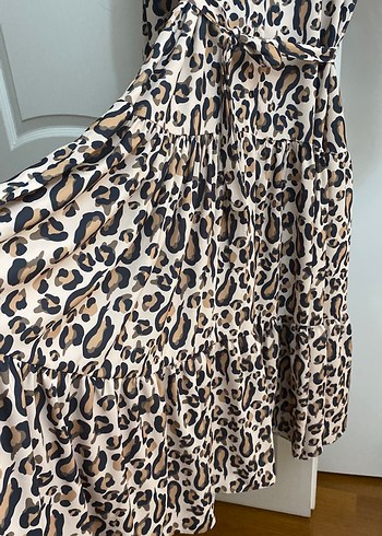 m Beden camel Renk Leopar desenli elbise