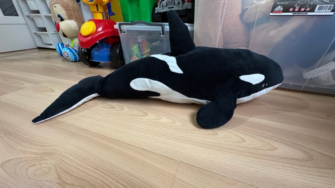 Gri ve Siyah Balina Peluş Oyuncak - Görsel 3