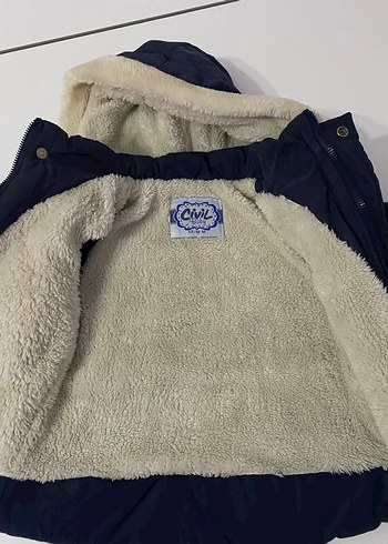 Erkek Çocuk Lacivert Kürklü Kapüşonlu Mont - Görsel 3