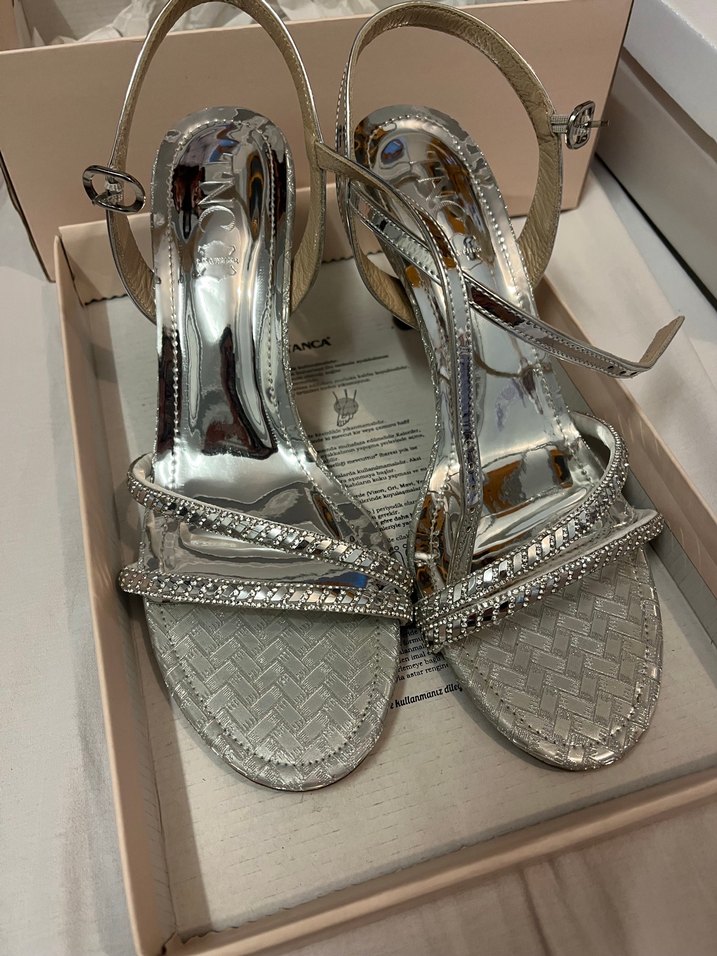 Tamer tanca gümüş topuklu ayakkabı 40 - Görsel 2