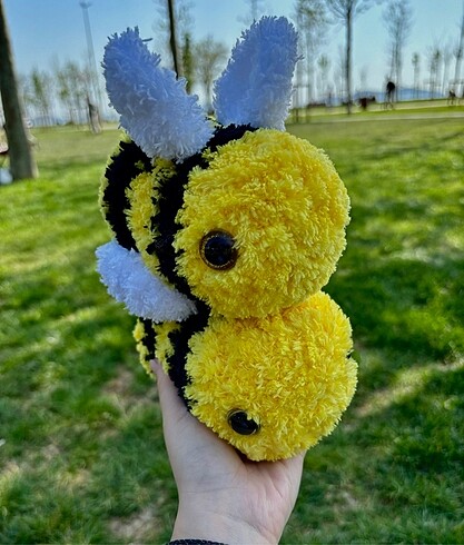 Amigurumi pofuduk arı peluş