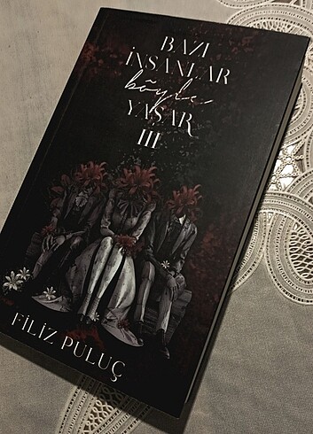 Bazı İnsanlar Böyle Yaşar 3 (Ciltsiz)