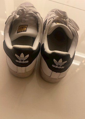 Beyaz Kadın Spor Ayakkabı - Rahat ve Şık - Görsel 2