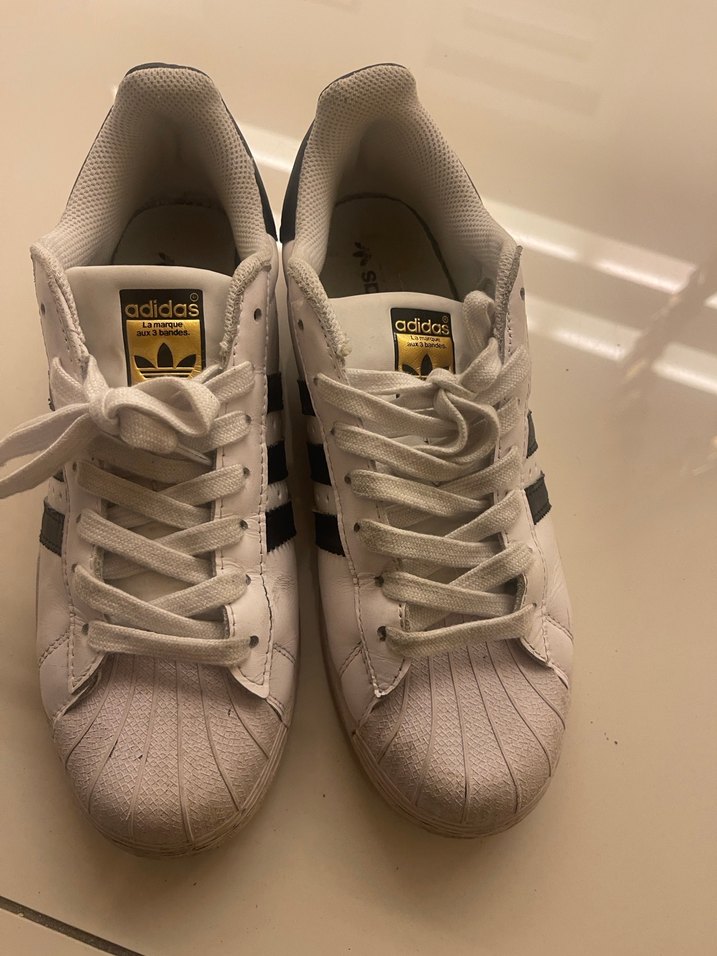 Beyaz Kadın Spor Ayakkabı - Rahat ve Şık - Görsel 3