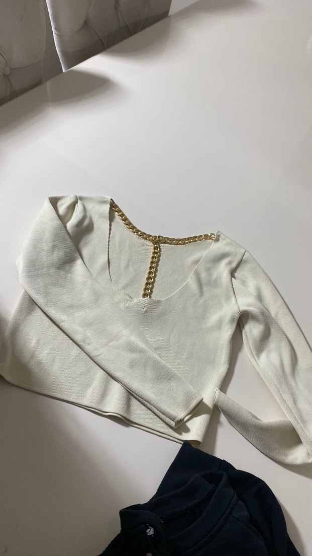 Zincir Detaylı Beyaz Kadın Triko - Görsel 5