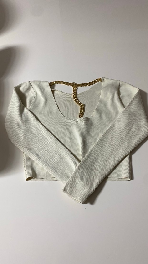 Zincir Detaylı Beyaz Kadın Triko - Görsel 4