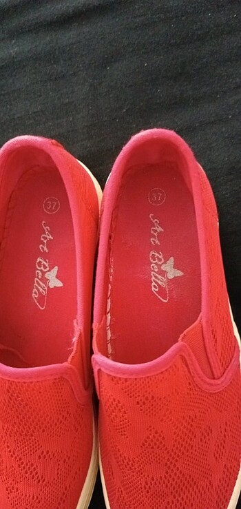 37 Beden kırmızı Renk ayakkabı 