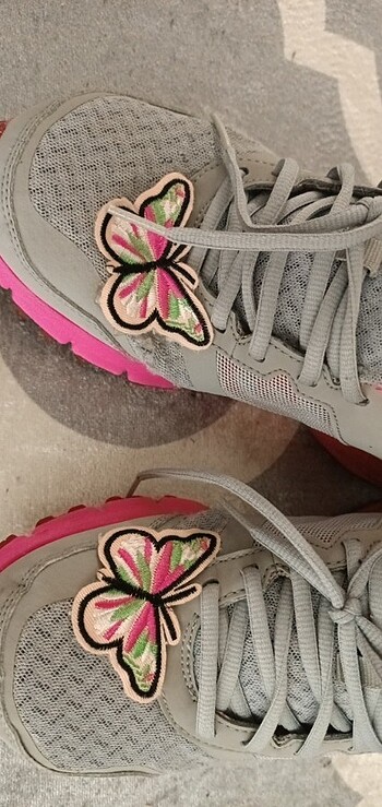 40 Beden gri Renk Nike spor ayakkabı 