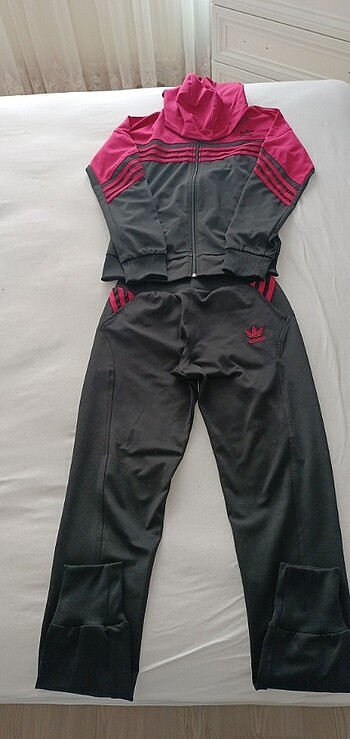 Adidas bayan eşofman takımı 