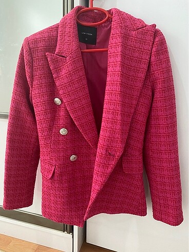 Pembe ceket