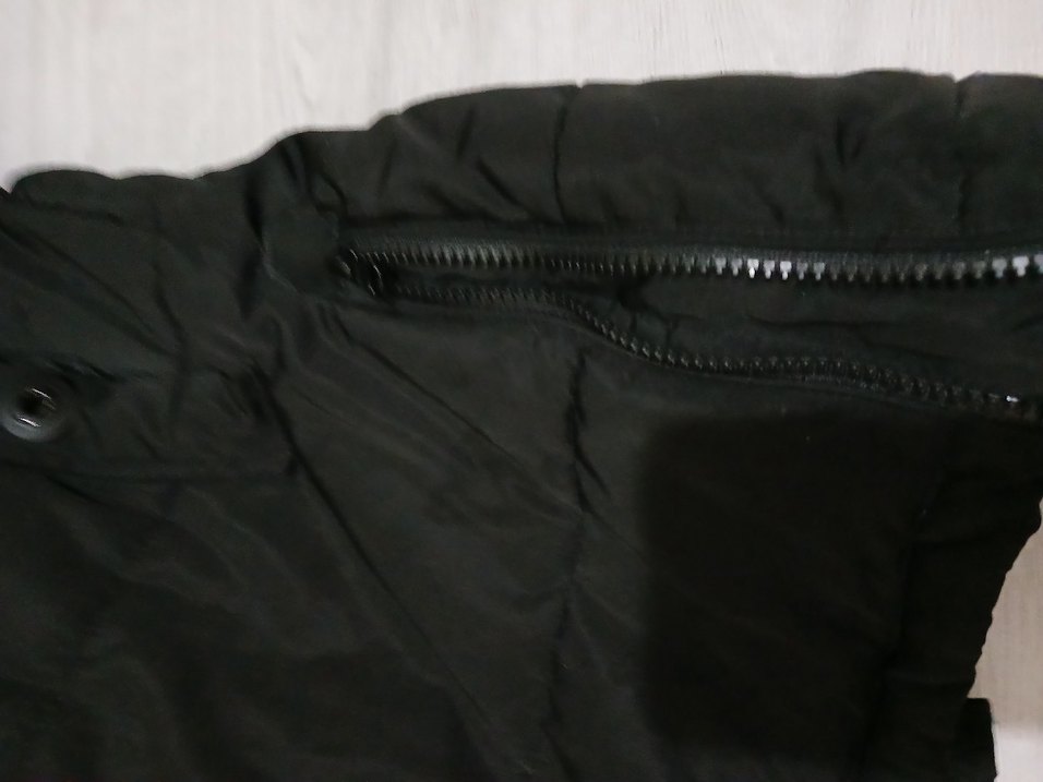 Kadın Siyah Uzun Fermuarlı Kışlık Mont - Görsel 4