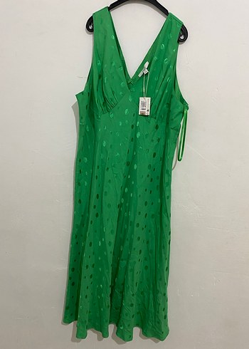 Yeşil Uzun V Yaka Kolsuz Elbise - Görsel 4