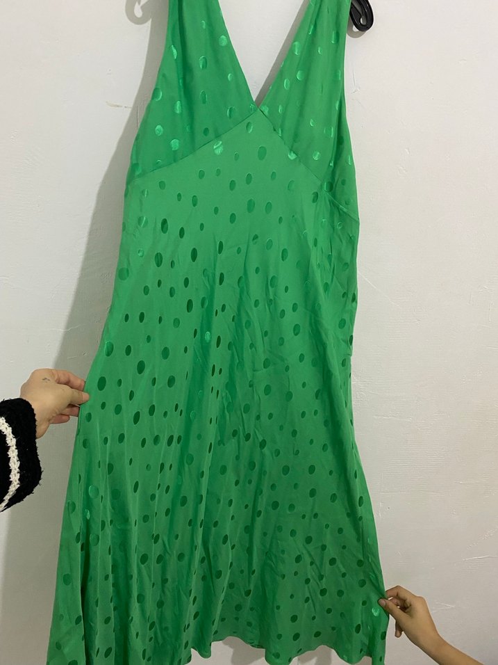 Yeşil Uzun V Yaka Kolsuz Elbise - Görsel 5