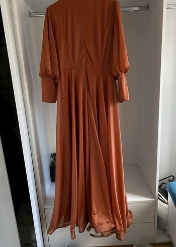 Kendiliğinden simli parlak tesettür elbise - Görsel 2